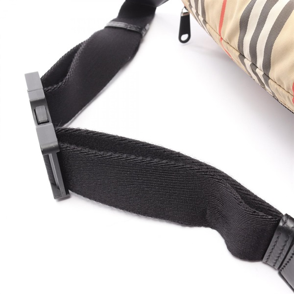 バーバリー(BURBERRY)バーバリー ノバチェック ウエストバッグ