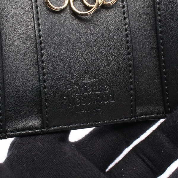 ヴィヴィアンウエストウッド(Vivienne Westwood)ヴィヴィアン