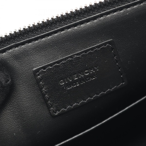 ジバンシィ(GIVENCHY)ジバンシィ レインボーロゴ セカンドバッグ