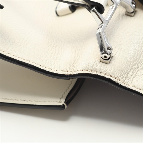 ミュウ ミュウ(Miu Miu)ミュウ ミュウ MADRAS マドラス ショルダー