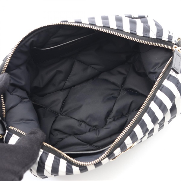 シャネル(CHANEL)シャネル ココビーチ ラージホーボー シャネル(CHANEL)シャネル ココビーチ ラージホーボー