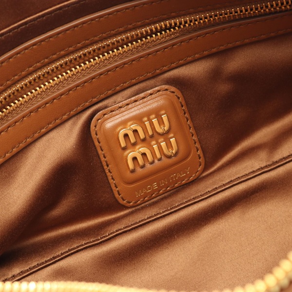 ミュウ ミュウ(Miu Miu)ミュウ ミュウ ボー スモール ハンドバッグ