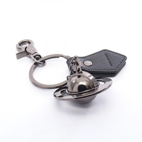 ヴィヴィアンウエストウッド(Vivienne Westwood)ヴィヴィアン