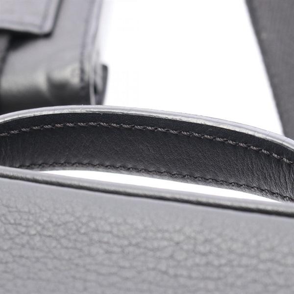 ルイヴィトン　ショルダーバッグ　ボディーバッグ ルイ・ヴィトン(LOUIS VUITTON)ルイ・ヴィトン ユーティリティ