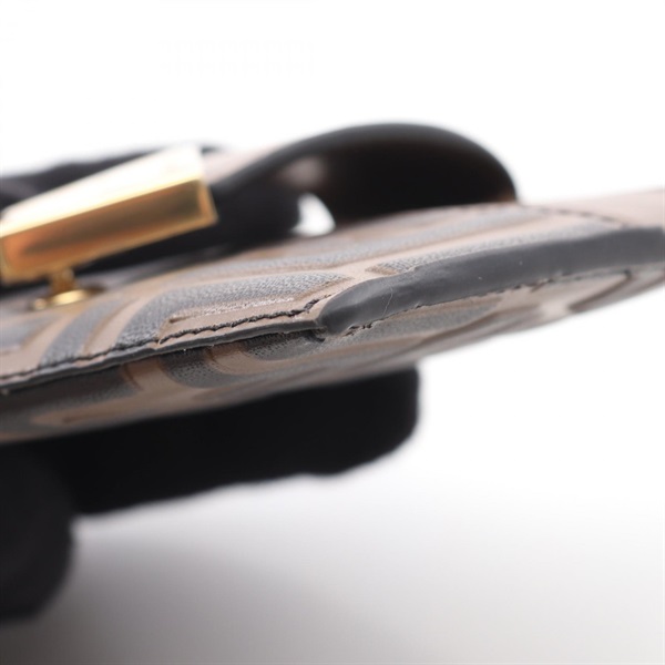 フェンディ(FENDI)フェンディ FFダイヤモンド ジップカードケース