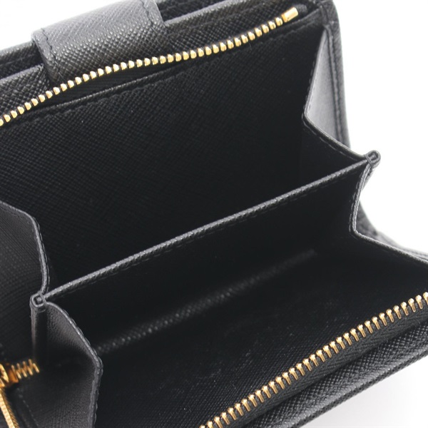 プラダ(PRADA)プラダ SAFFIANO TRIANG 二つ折り財布 財布 レディース  