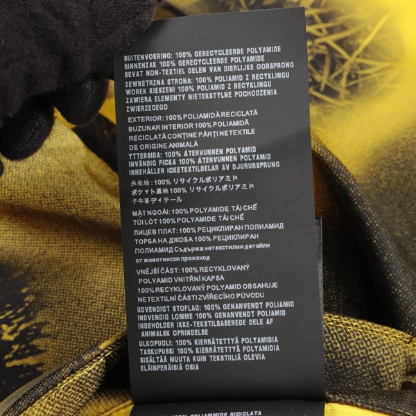 プラダ(PRADA)プラダ Re-Nylon バミューダショーツ パンツ 衣料品