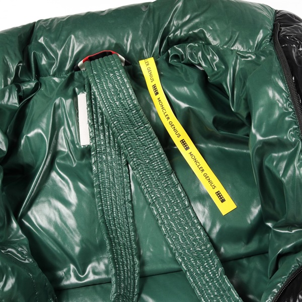 モンクレール(MONCLER)モンクレール GENIUS 2 1952 × VALEXTRA DERVAUX