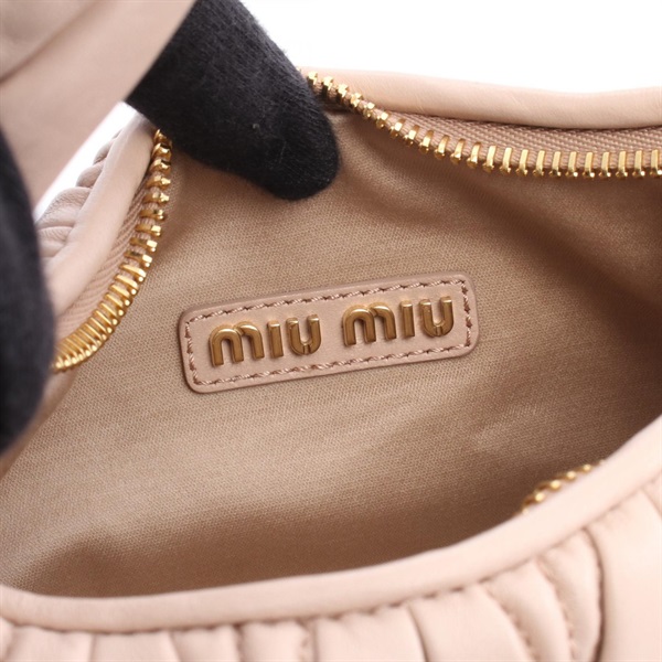 ミュウ ミュウ(Miu Miu)ミュウ ミュウ ワンダー マテラッセ ホーボー