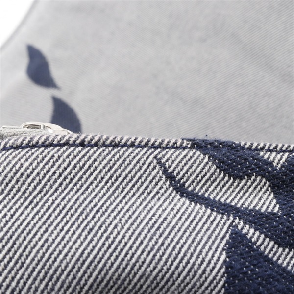 バーバリー(BURBERRY)バーバリー EKD XL SQUARE TOTE トートバッグ