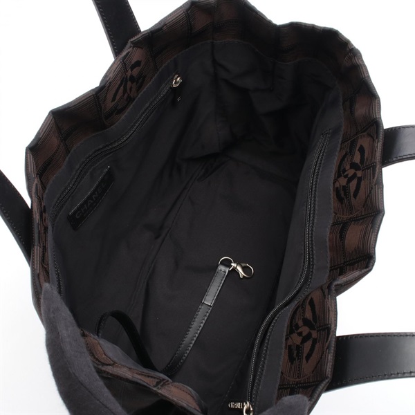 シャネル(CHANEL)シャネル ニュートラベルラインPM トートバッグ