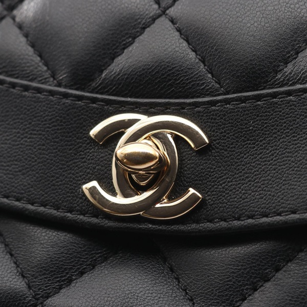 シャネル(CHANEL)シャネル ダイアナフラップ マトラッセ ショルダー