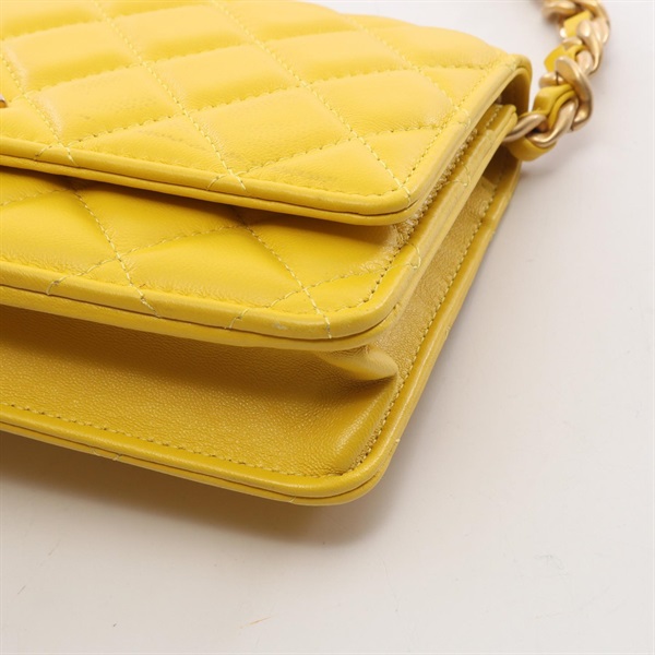 【チャック交換必要⁉︎】CHANEL カーディガンジャージイエロー黄色 シャネル(CHANEL)シャネル マトラッセ コンビ金具 ショルダーバッグ