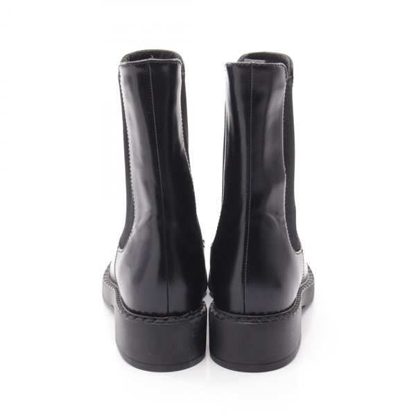 プラダ(PRADA)プラダ 三角プレート ショート ブーツ 靴 レディース