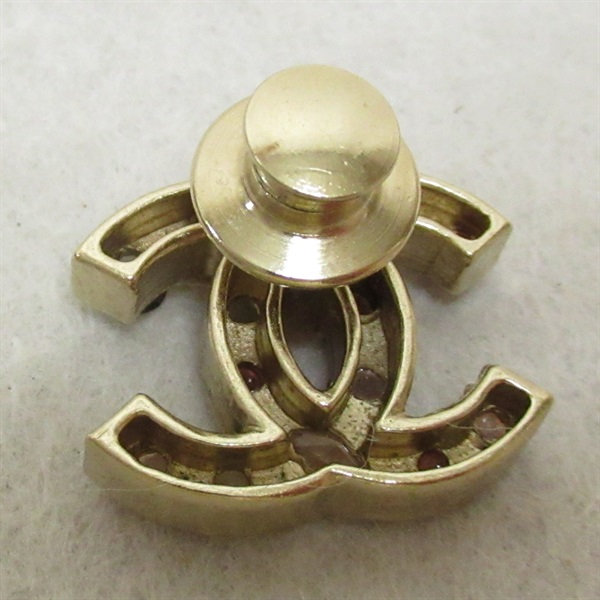 CHANELピンブローチ2つセット