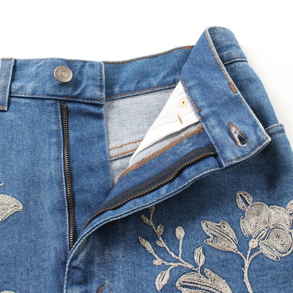 GUCCI 刺繍デニムスカート ライトブルー グッチ GUCCI フラワー刺繍