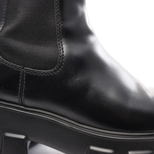 プラダ PRADA モノリス ブラッシュドレザー チェルシーブーツ 35 1/2 プラダ モノリス ブラッシュドレザー チェルシーブーツ (PRADA