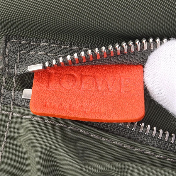 ロエベ(LOEWE)ロエベ HAMMOCK ハンモック ボンバーバッグ トートバッグ