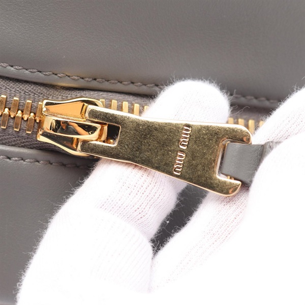 ミュウ ミュウ(Miu Miu)ミュウ ミュウ レザー ボー バッグ ラージ