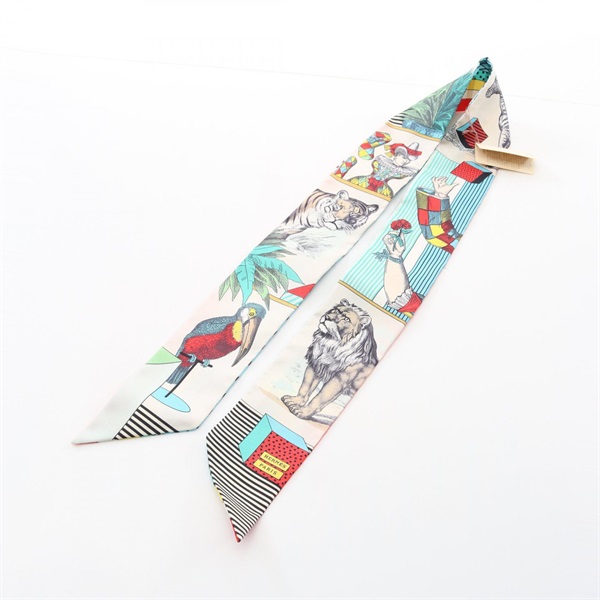 エルメス(HERMES)エルメス ツイリー GRAND THEATRE NOUVEAU スカーフ