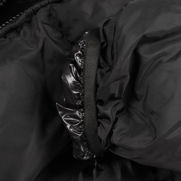 モンクレール(MONCLER)モンクレール MONTCLA モンクラ ダウン