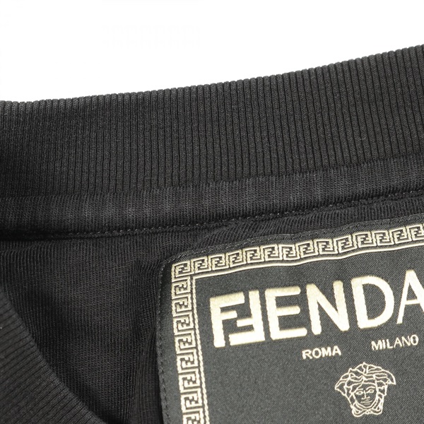 フェンディ(FENDI)フェンディ FENDI × VERSACE FENDACE ロゴ刺繍  