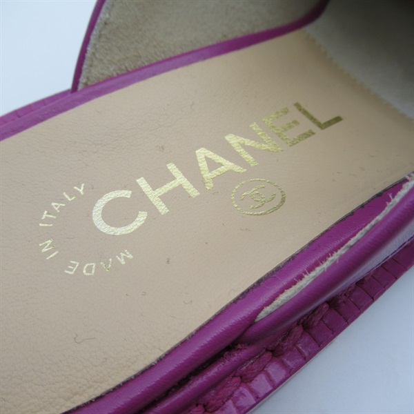 CHANEL ローファー 赤・ピンク・白　　38 CHANEL 38.5 Salmon Pink Canvas Leather Lace Up Sneakers Tennis