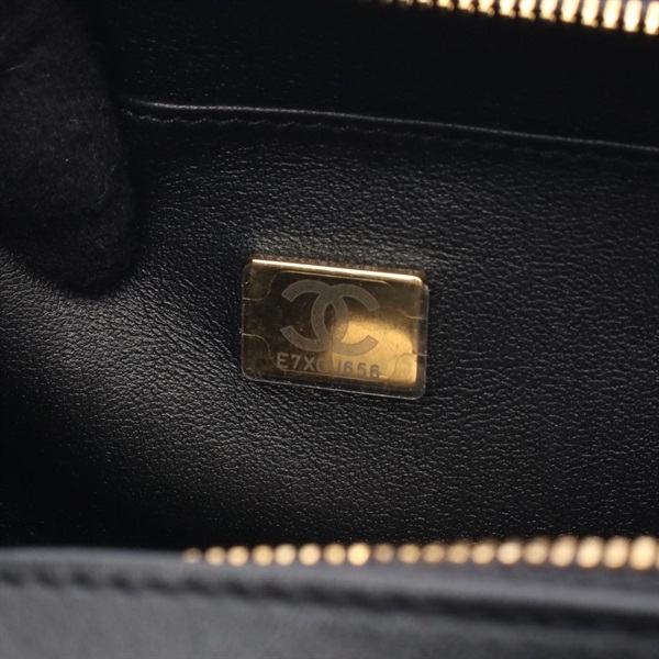 シャネル CHANEL スモール ヴァニティケース マトラッセ ショルダーバッグ バッグ レザー レディース ブラック系 AS3344 【中古】 シャネル(CHANEL)シャネル スモール ヴァニティケース マトラッセ
