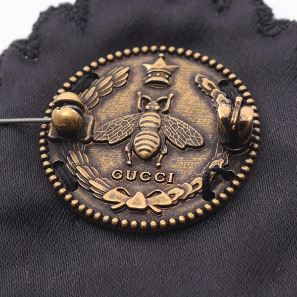 Gucci 豹のブローチ org.jpg