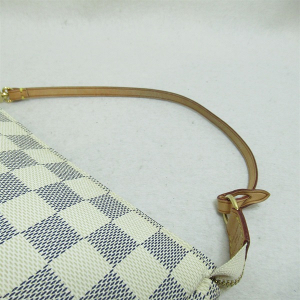 お値下げ⭐︎used ヴィトン アクセサリーポーチ ルイヴィトン》アクセサリーポーチはなぜ「高騰」しているの？気になる