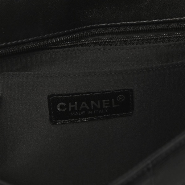 シャネル(CHANEL)シャネル ニュートラベルライン ショルダーバッグ