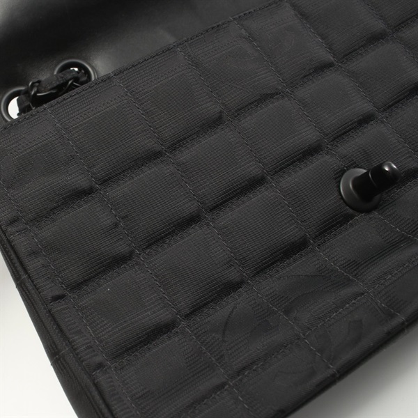 シャネル(CHANEL)シャネル ニュートラベルライン ショルダーバッグ