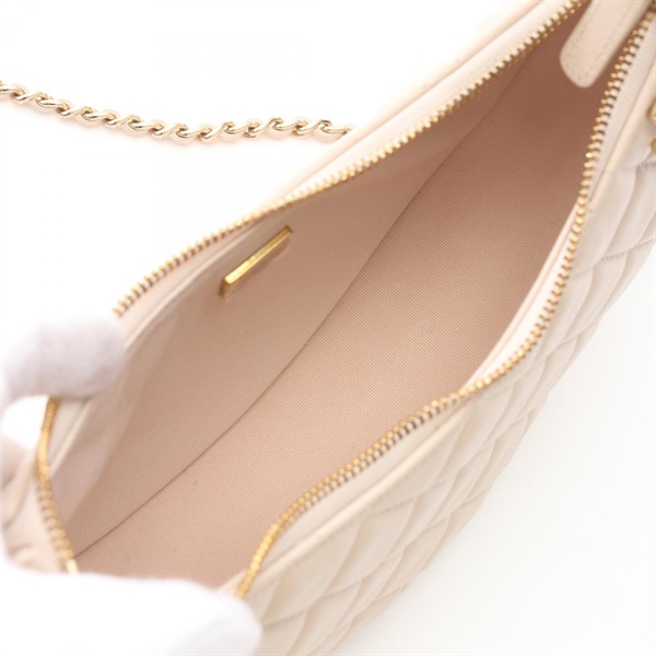 シャネル(CHANEL)シャネル マトラッセ スモールホーボー