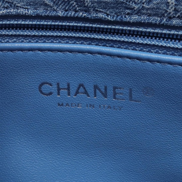 シャネル(CHANEL)シャネル マトラッセ カメリア ショルダーバッグ