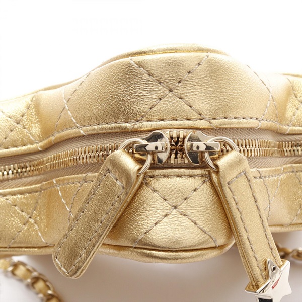 シャネル(CHANEL)シャネル マトラッセ 星型 ショルダーバッグ バッグ