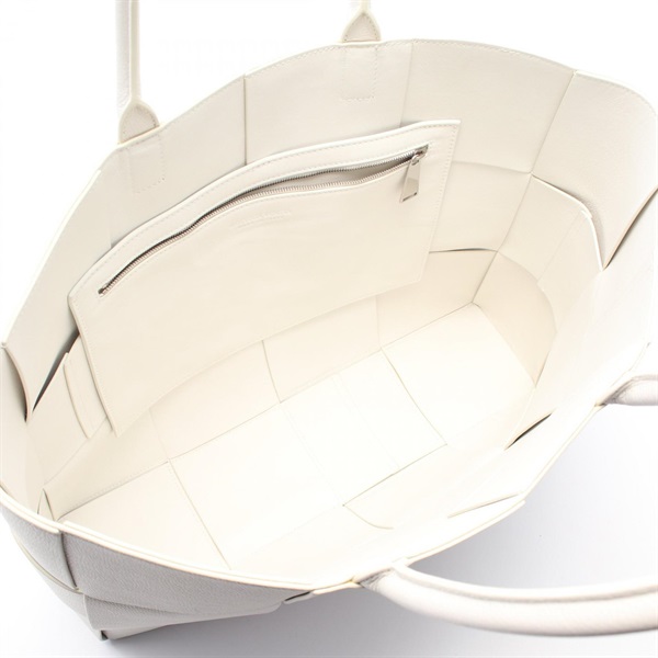 ボッテガヴェネタ(BOTTEGA VENETA)ボッテガヴェネタ カセット