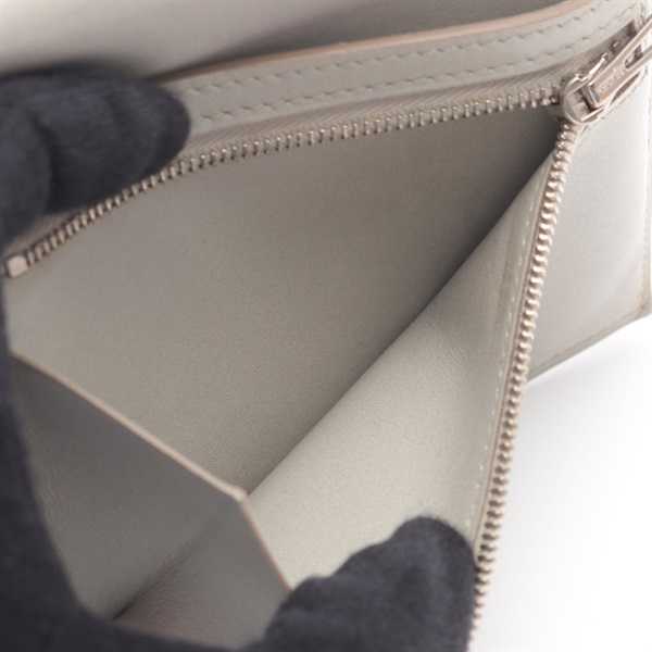 エルメス(HERMES)エルメス ベアンコンパクト タッチ パールグレー 二