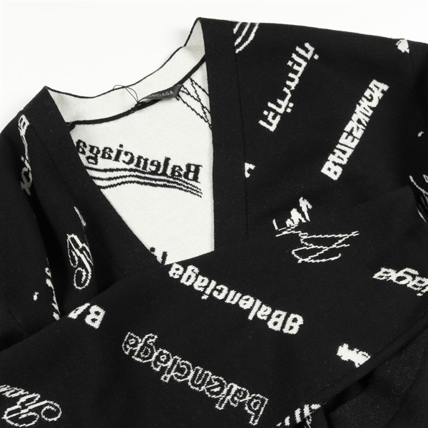 バレンシアガ(BALENCIAGA)バレンシアガ logo mania カーディガン 衣料