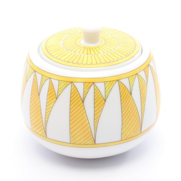 Hermès エルメス　食器 HERMES(エルメス)のシエスタシリーズの食器が多数入荷いたしまし