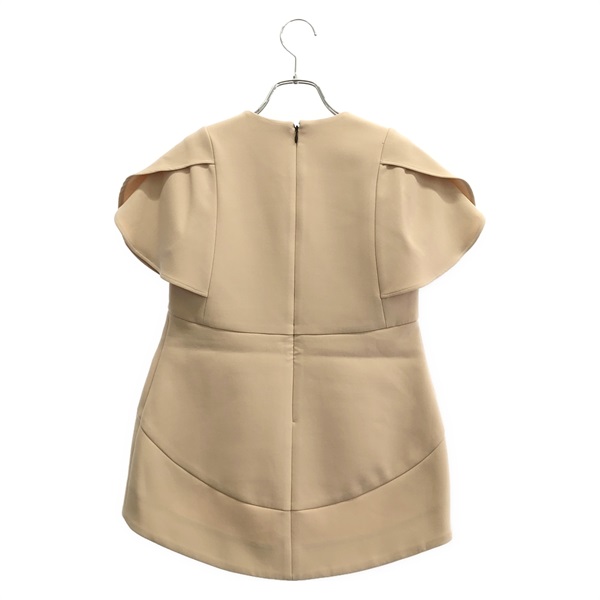 ヨーコチャンブラウス フロントに繊細なディテールを施したノースリーブブラウスが再