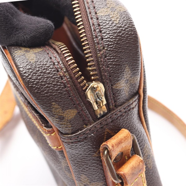 新品同様⭐︎ルイヴィトン　モンテカルロ　カーキ　スエード　　26 26.5 センチ ルイ・ヴィトン(LOUIS VUITTON)ルイ・ヴィトン トロカデロ24