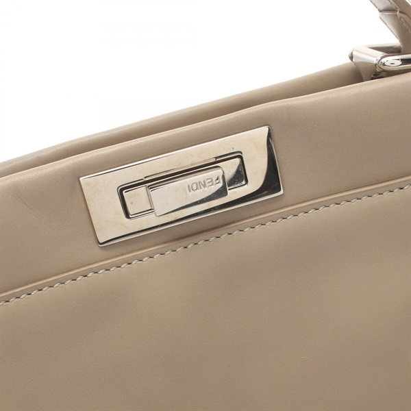 フェンディ(FENDI)フェンディ ピーカブー レギュラー ハンドバッグ