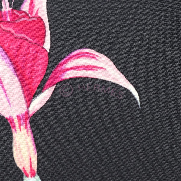 美品✨　エルメス　フクシャの花 シルクスカーフ　カレ90 ピンク エルメス カレ90 Fleurs De Fuchsia フクシャの花 スカーフ シルク