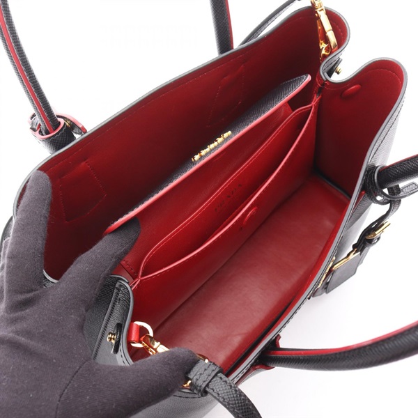 PRADA トランプ 2セット 赤・黒　終売品　貴重 PRADA Chinese / Lunar New Year Dragon 2024 VIP BOX GIFT SET w