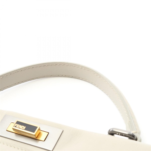 フェンディ(FENDI)フェンディ ピーカブー レギュラー ハンドバッグ
