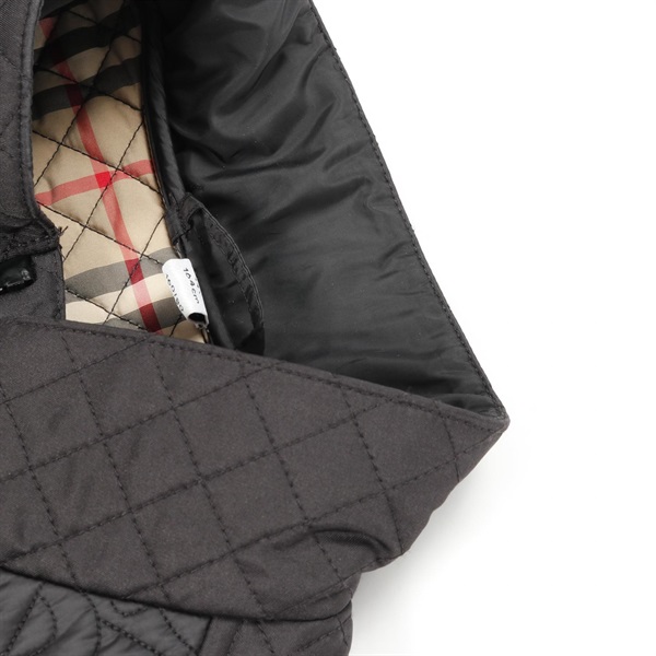 BURBERRY - バーバリー BURBERRY TBモノグラム ベスト 衣料品 トップス ポリエステル メンズ レディース ブラック系 8040760 【中古】 バーバリー(BURBERRY)バーバリー TBモノグラム ベスト 衣料品 トップス