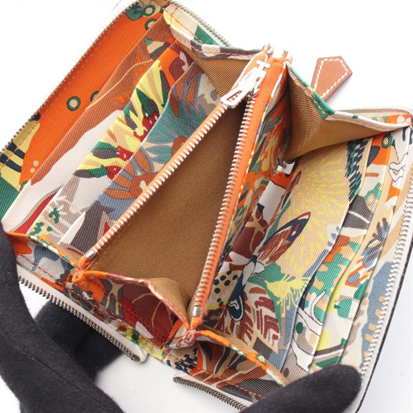 エルメス(HERMES)エルメス アザップコンパクト シルクイン ラウンド  