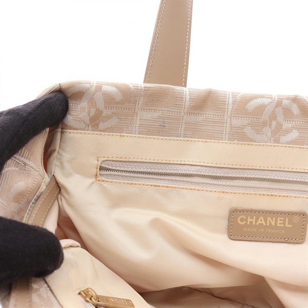 シャネル(CHANEL)シャネル ニュートラベルラインPM トートバッグ