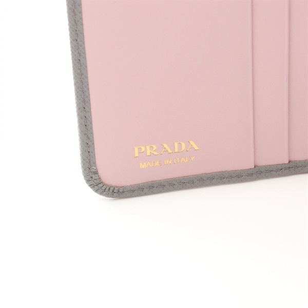 PRADA 二つ折り財布　1ML018 グレー　ピンク　TAB ミディアム プラダ 財布 グレー/ピンク 1ML018 サフィアーノレザー レディース