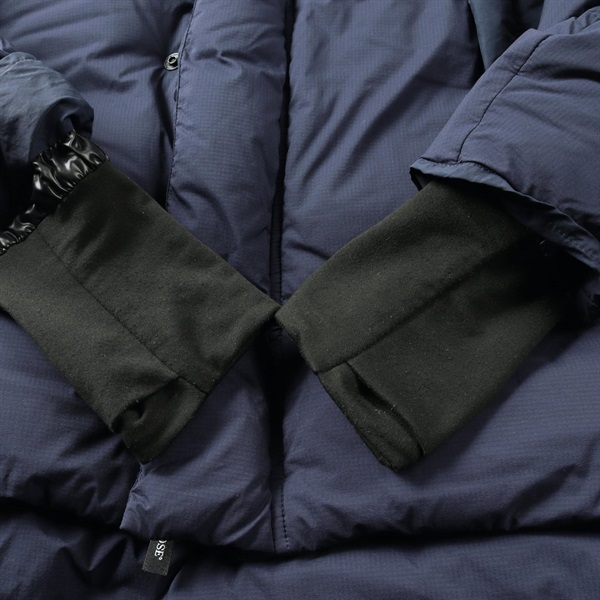 カナダグース(CANADA GOOSE)カナダグース ARMSTRONG HOODY ダウン